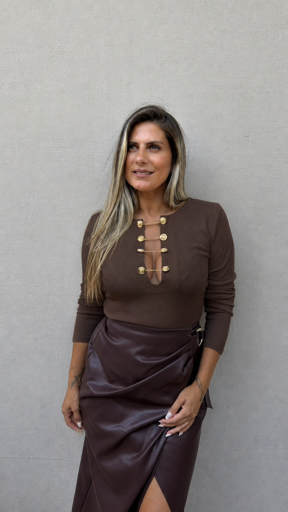 GOLD CHAIN BROWN BODYSUIT