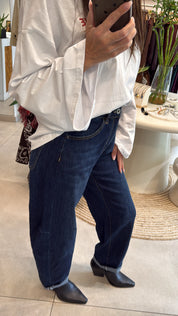 DARK BLUE HIGH-WAISTED STRAIGHT JEANS