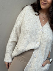 COZY OVERSIZED BEIGE CARDIGAN