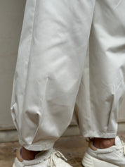 ECRU PLEATED BALLOON PANTS