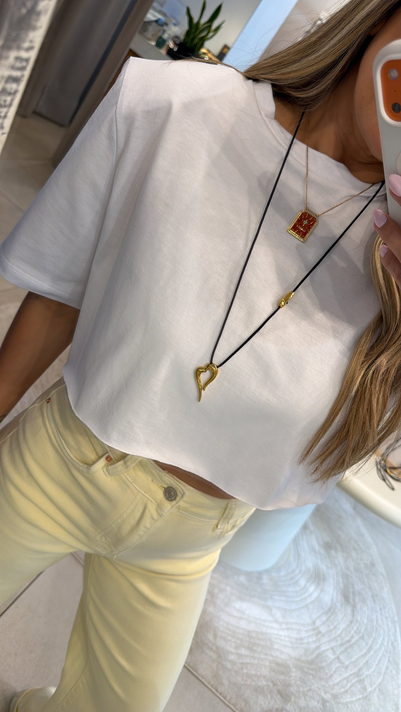 WHITE COTTON CROP TOP WITH SHOULDER