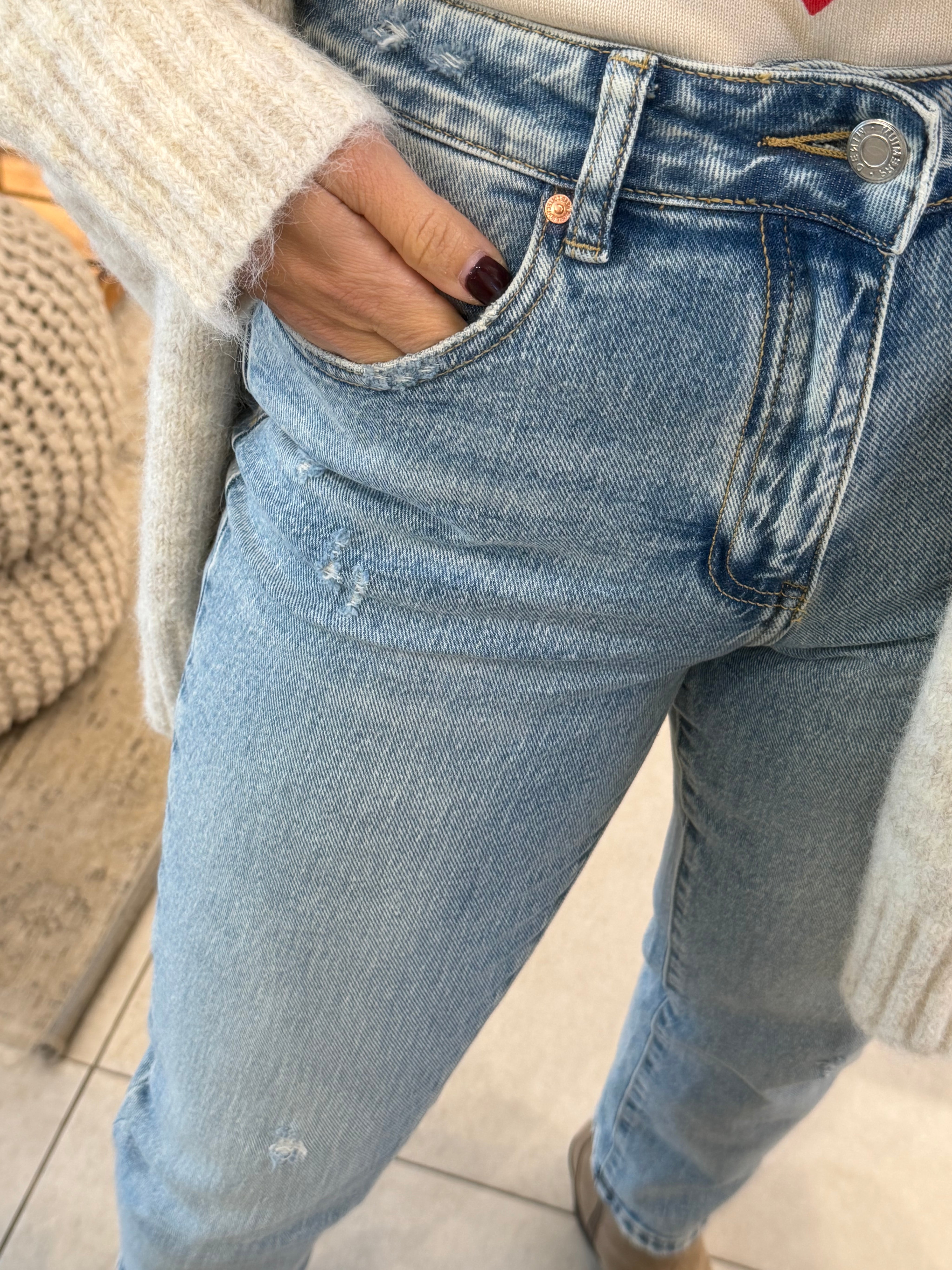 SKY BLUE MUSE MOM FIT JEANS