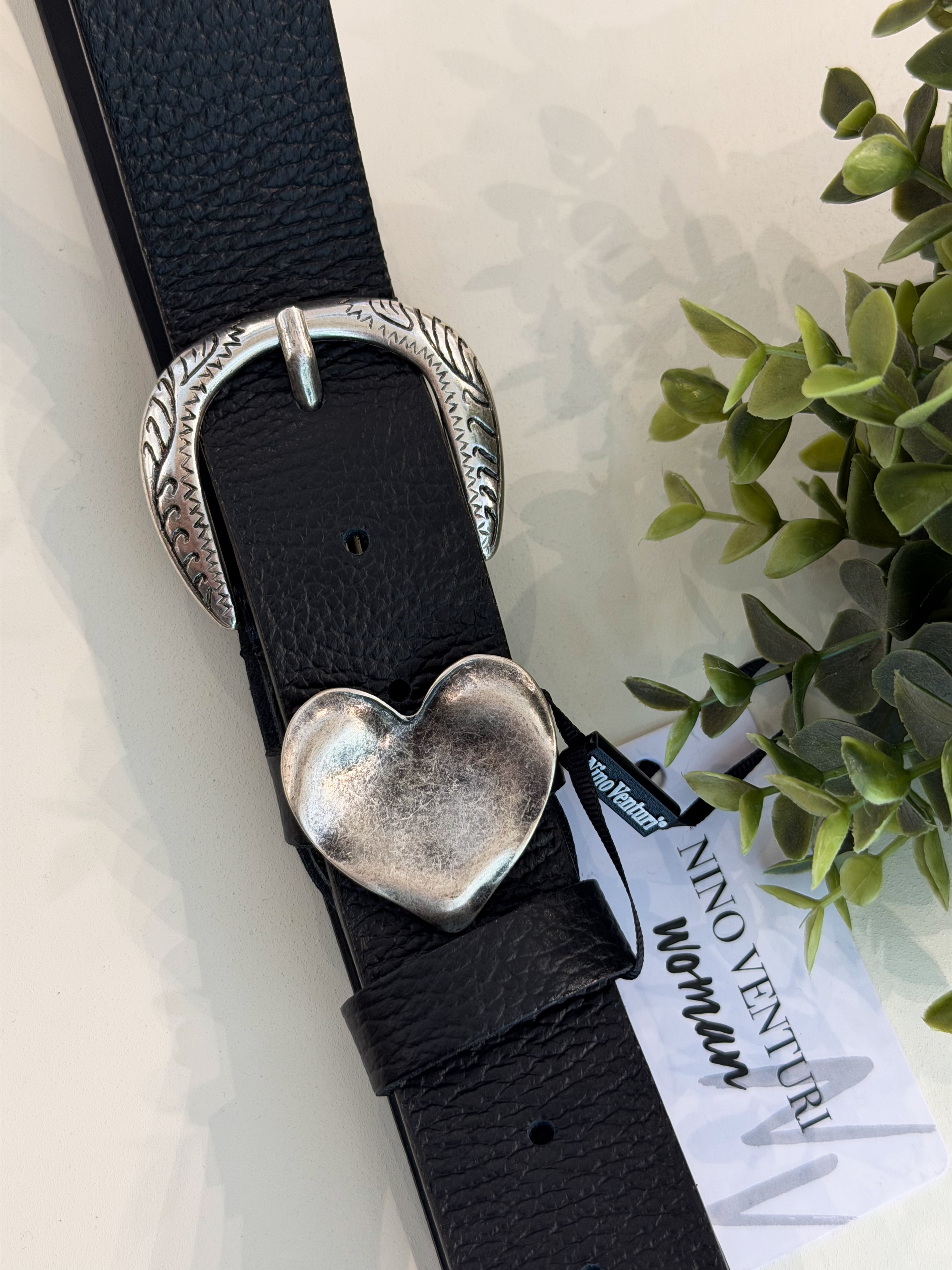 HEART BLACK LEATHER BELT