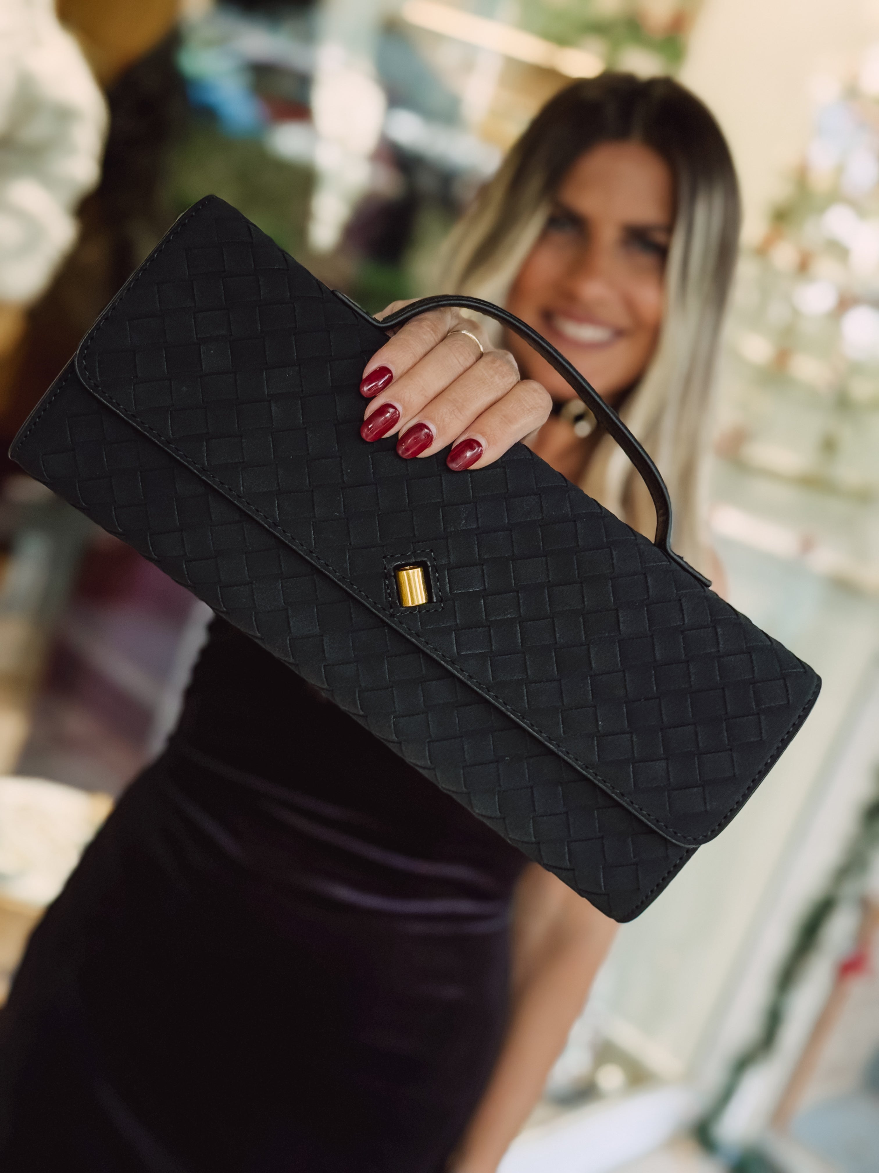 SOPHIA BLACK CLUTCH