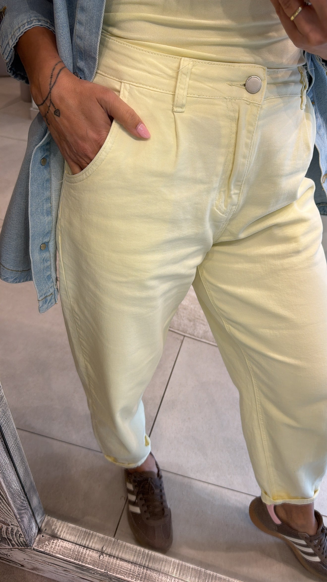SOFT LEMON BALLOON DENIM JEANS
