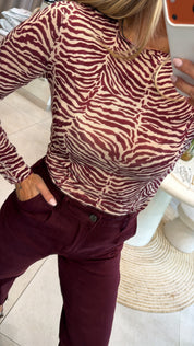 SOFT BURGUNDY ZEBRA TOP