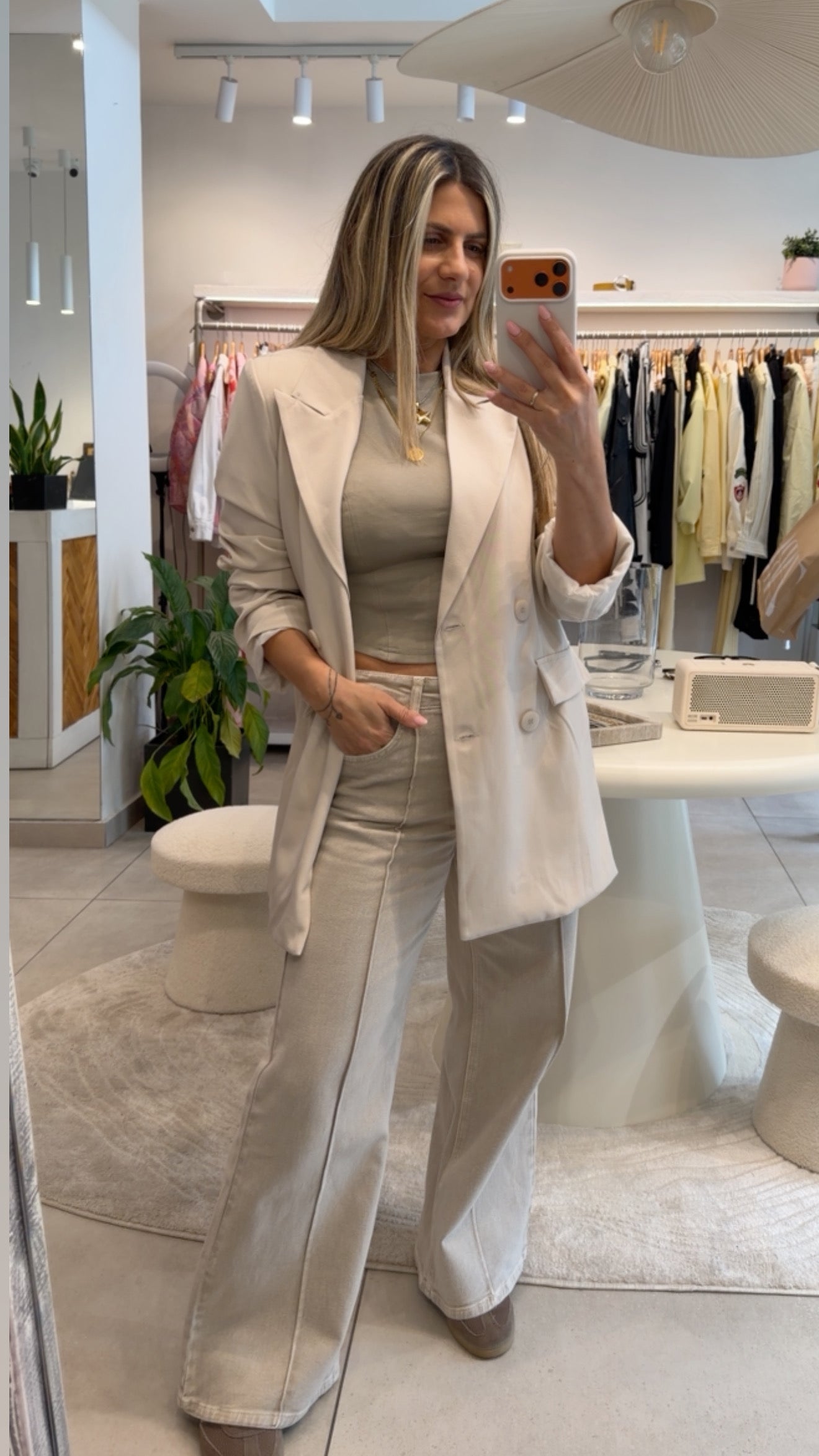 SOFT BEIGE TAILORED BLAZER