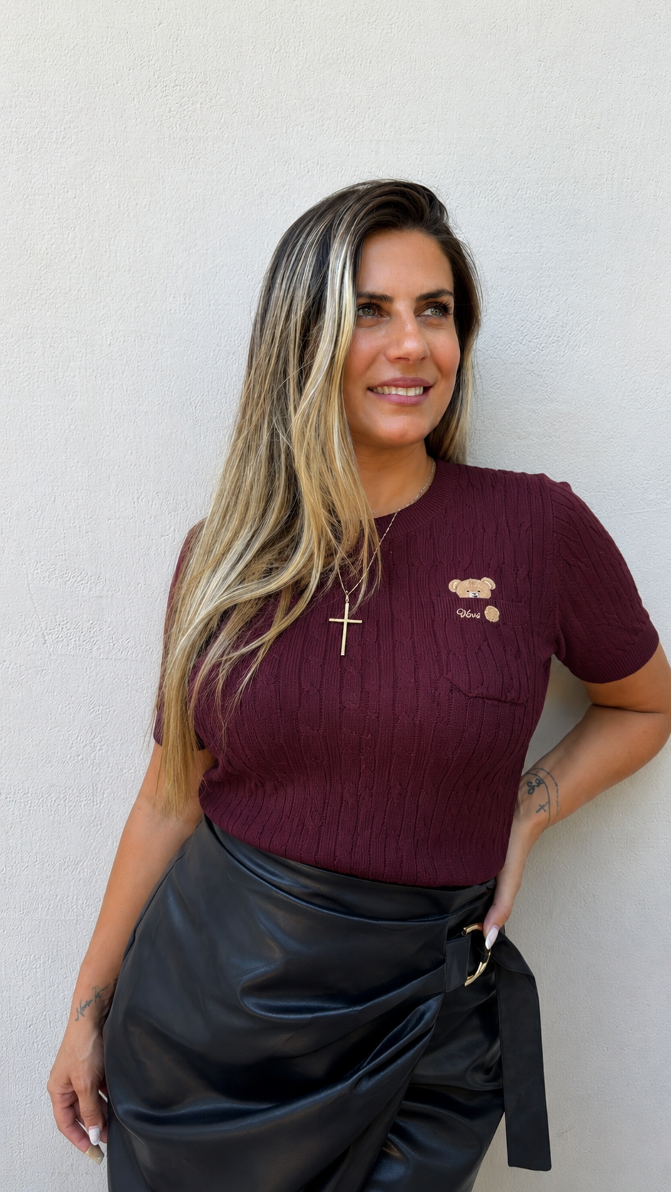 BURGUNDY TEDDY BEAR POCKET KNIT TOP