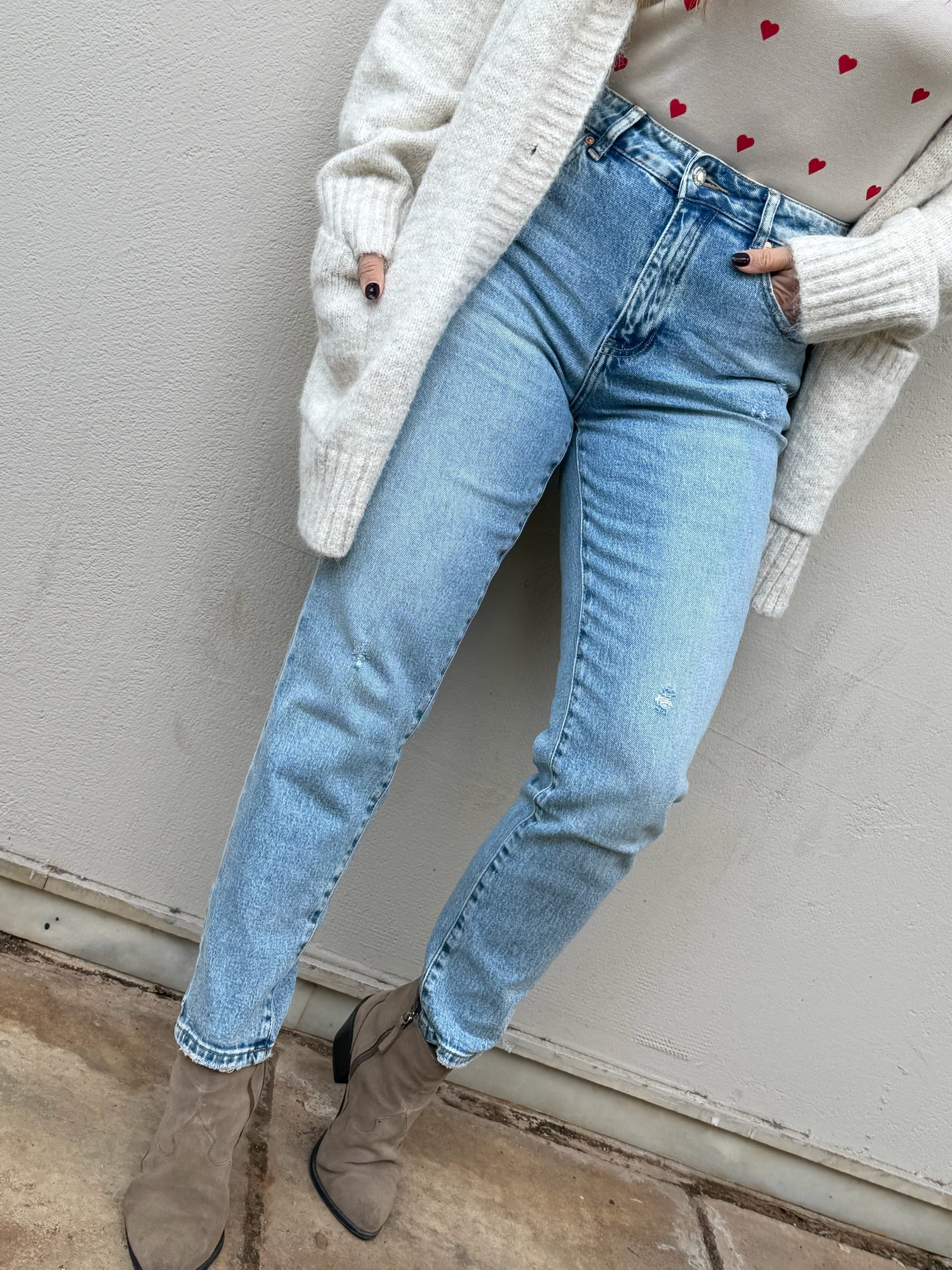 SKY BLUE MUSE MOM FIT JEANS