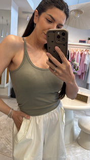 PURE TOUCH BASIC KHAKI TOP