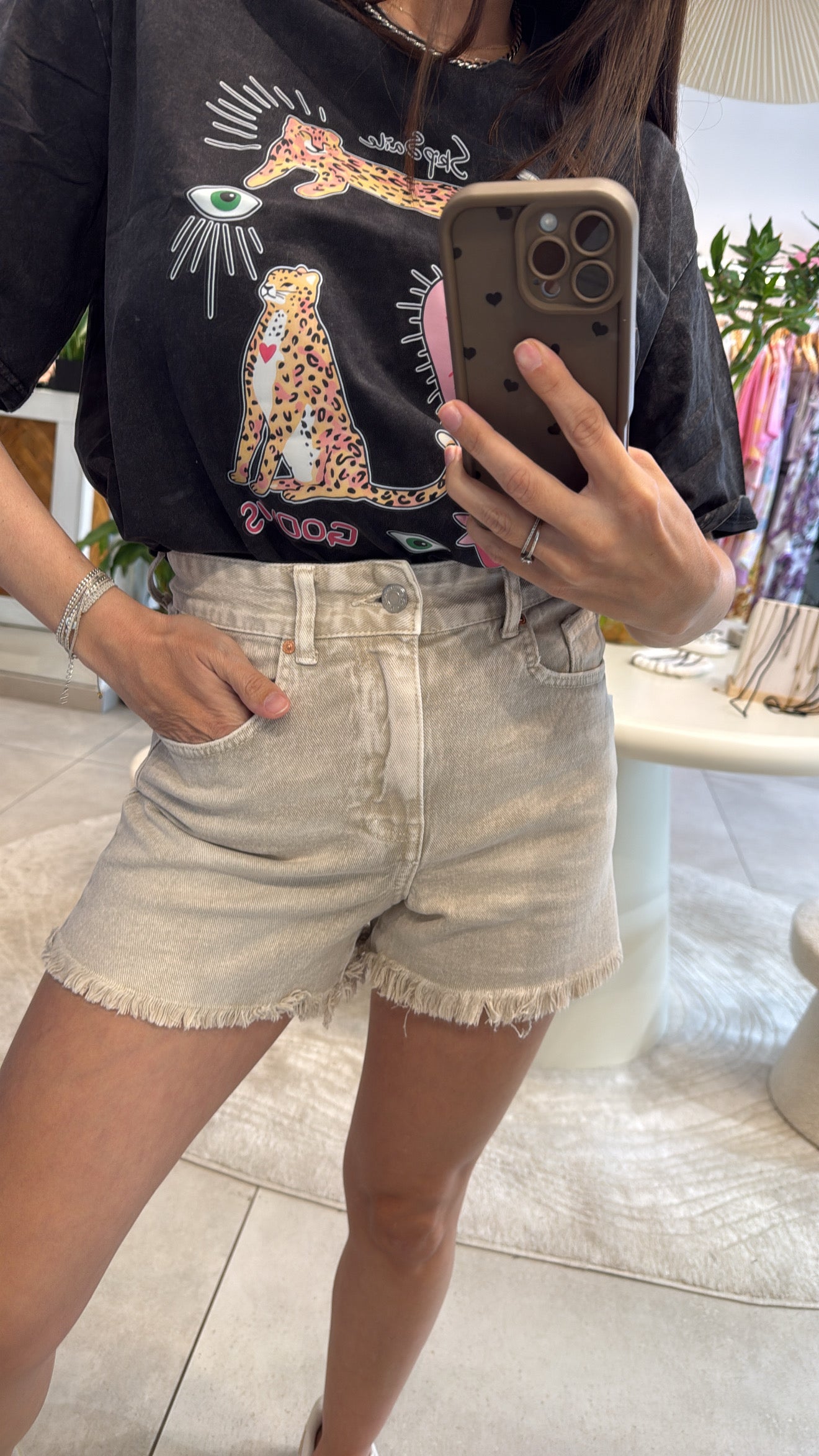 DENIM RAW EDGE SHORTS