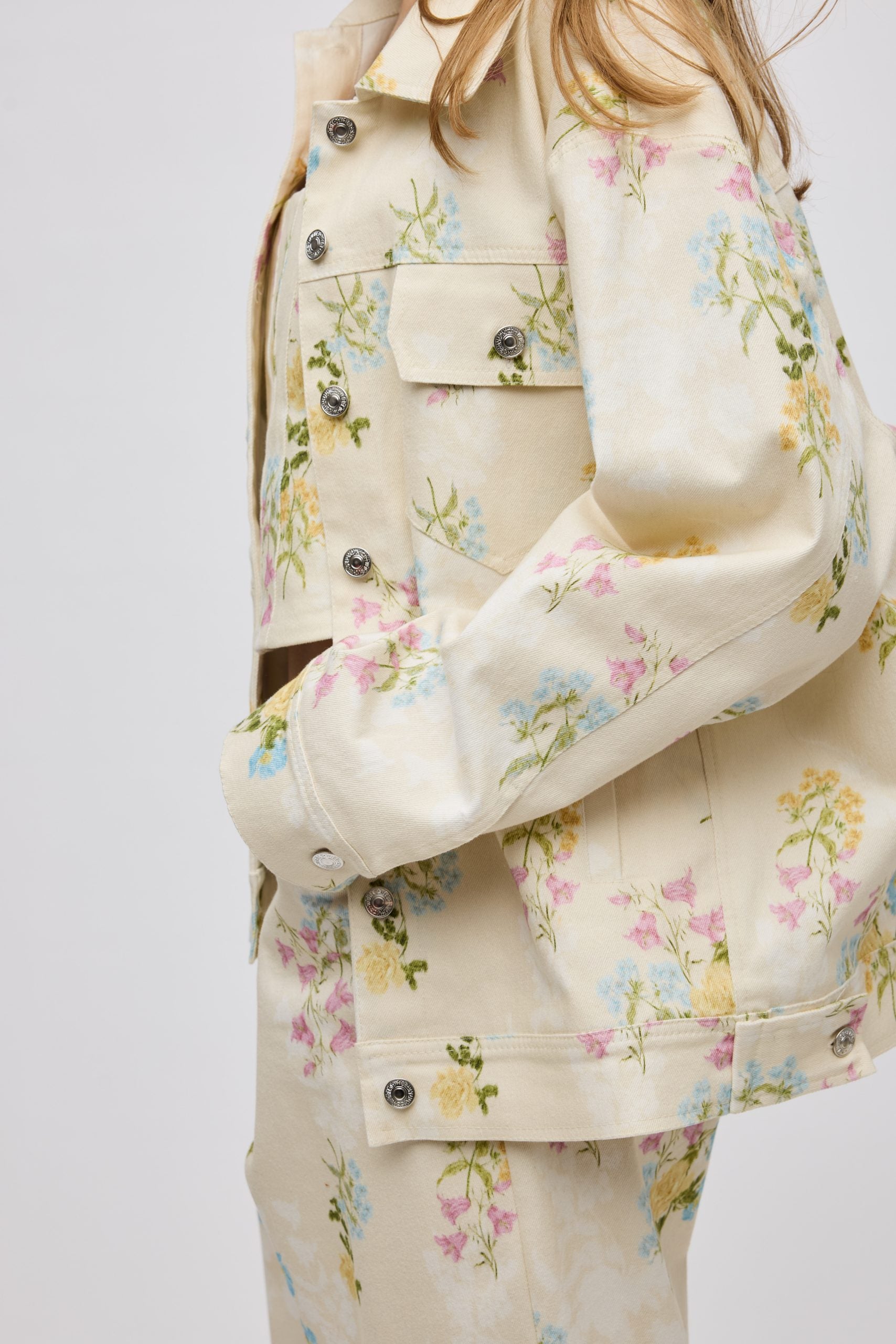 BUTTER BLOSSOM JEAN JACKET