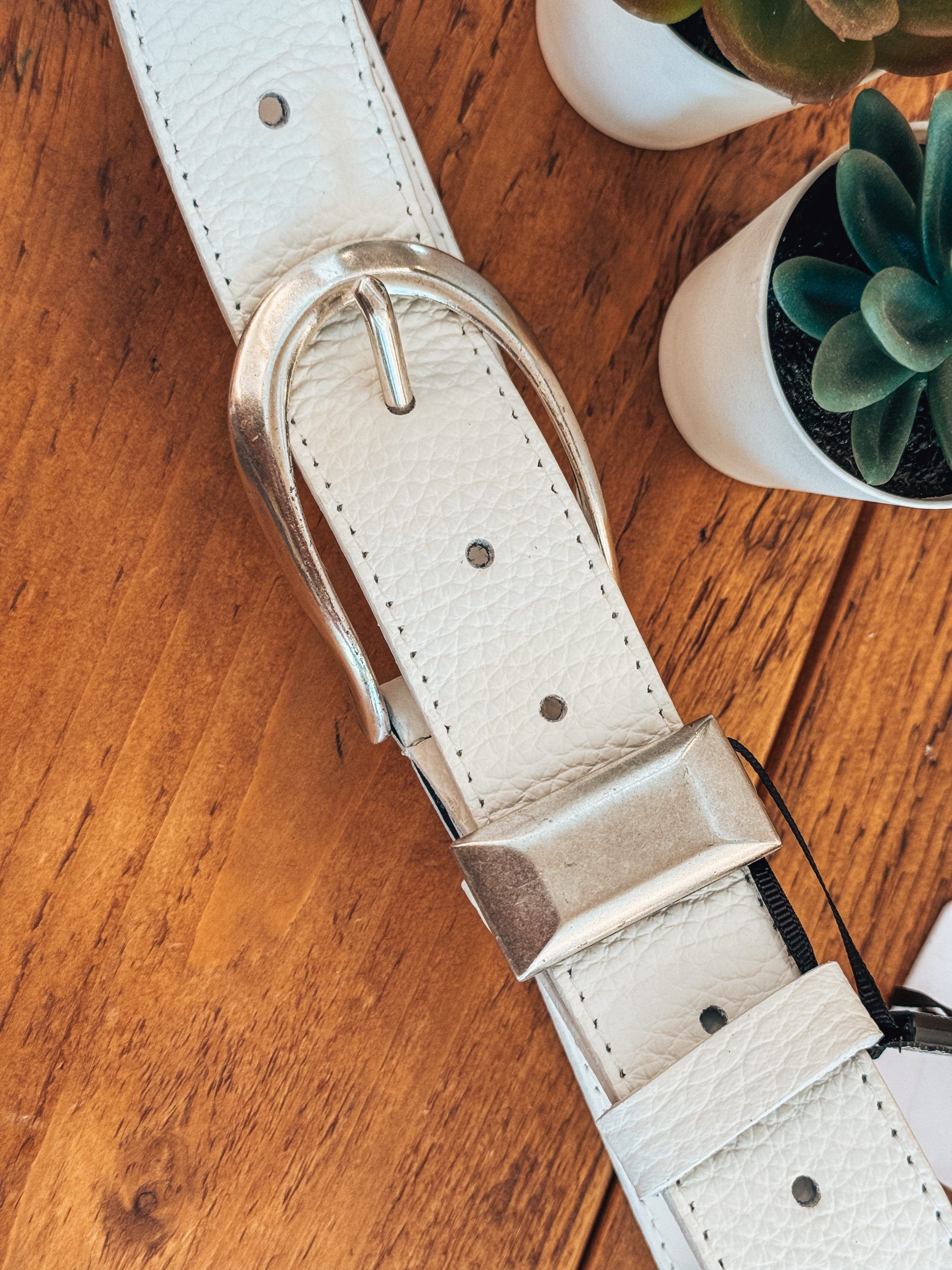 MILKA WHITE LEATHER BELT